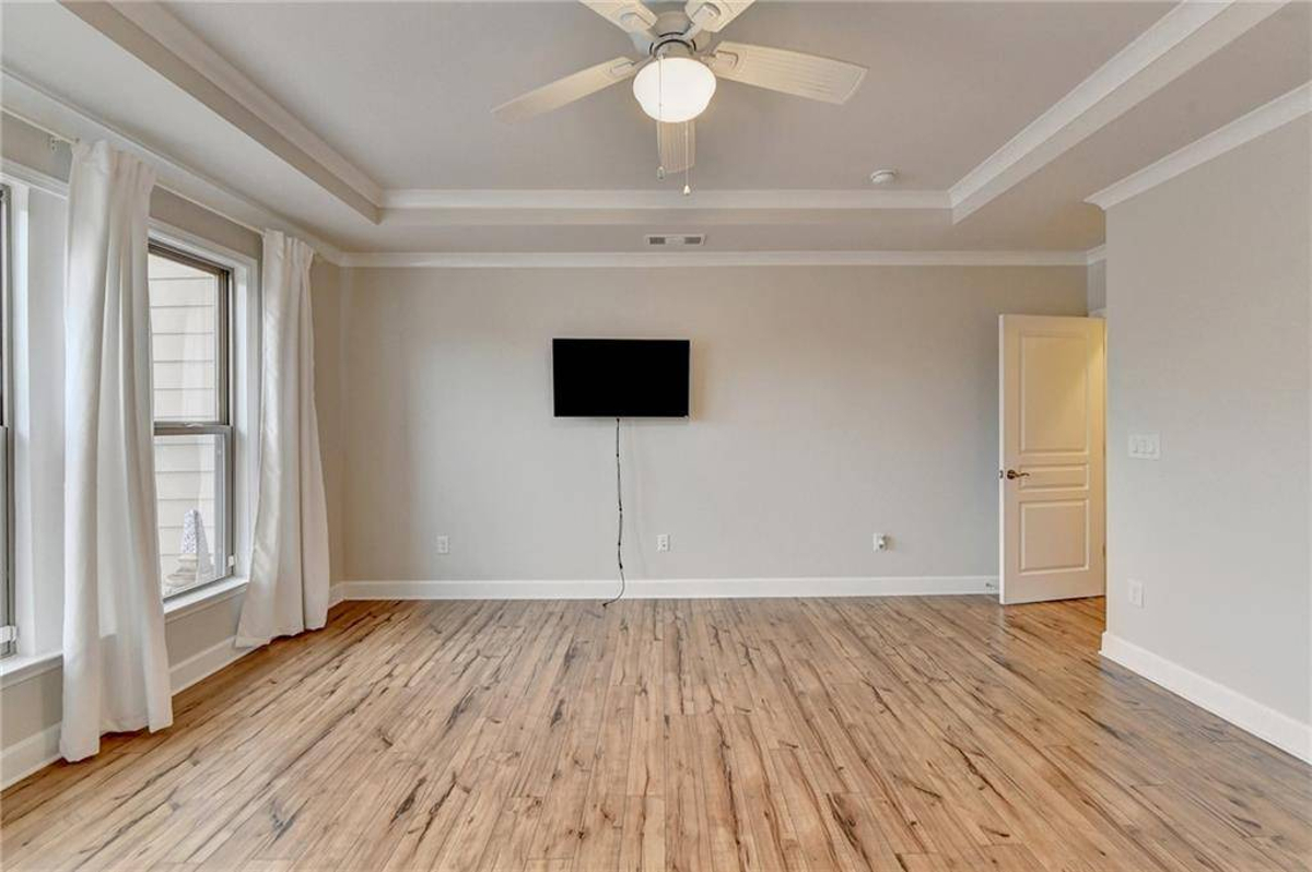 Featured Listing Image 36