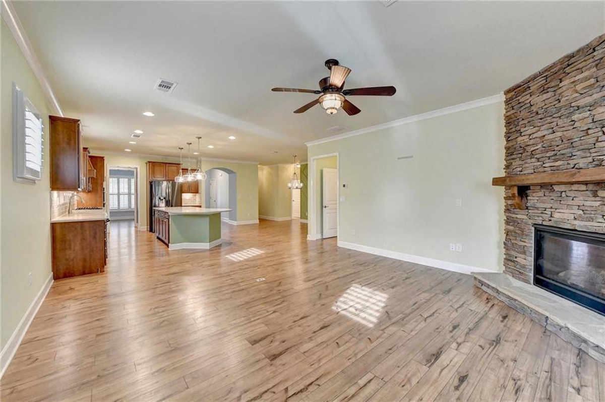 Featured Listing Image 28