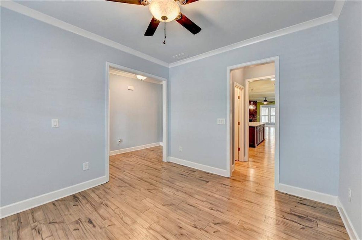 Featured Listing Image 11