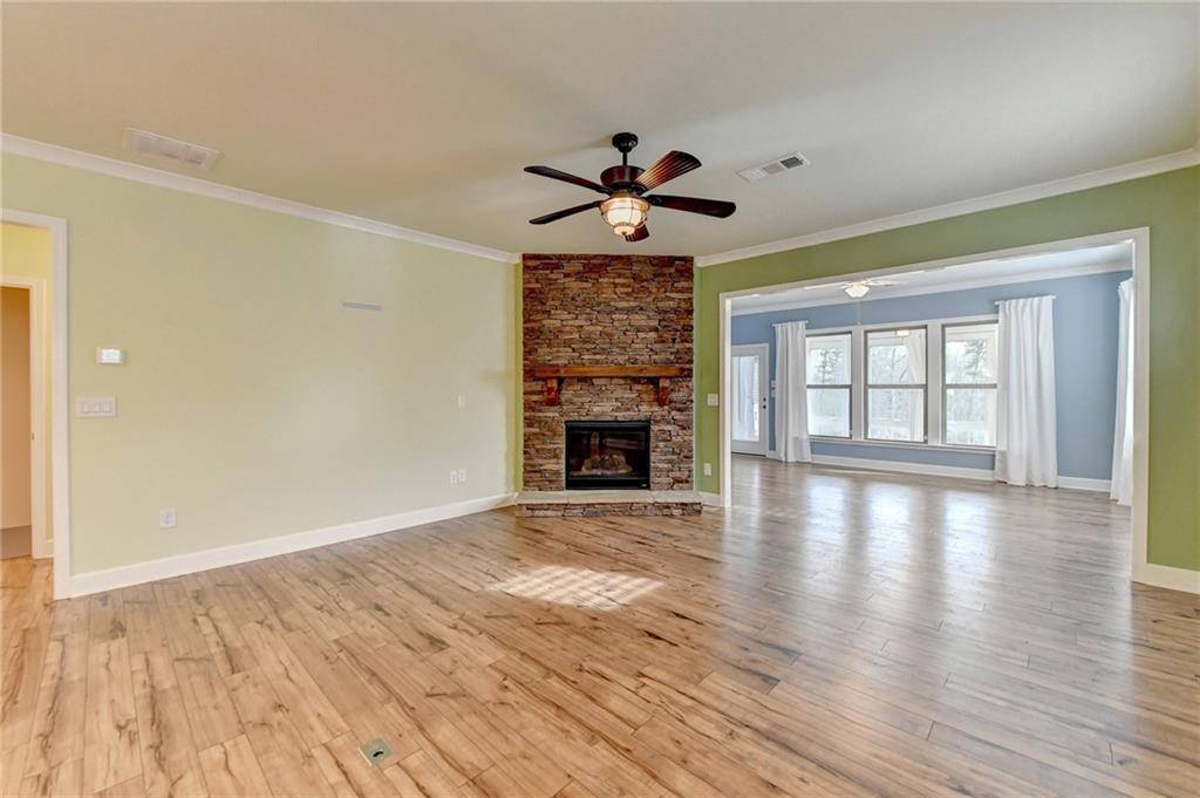 Featured Listing Image 26