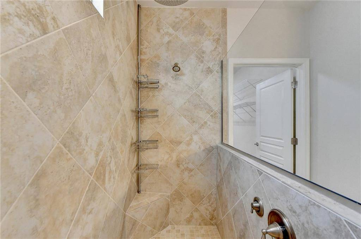 Featured Listing Image 40