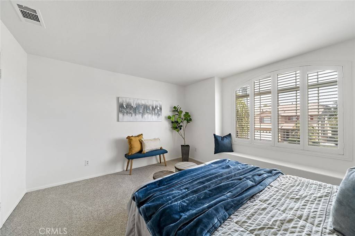 Featured Listing Image 30