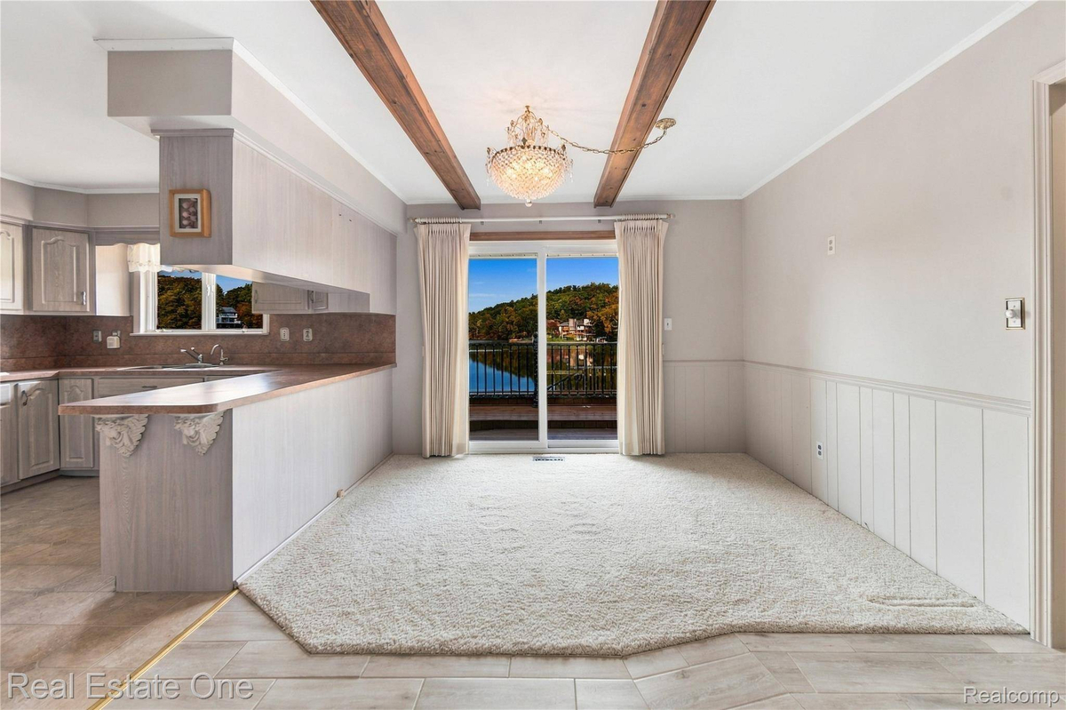 Featured Listing Image 7