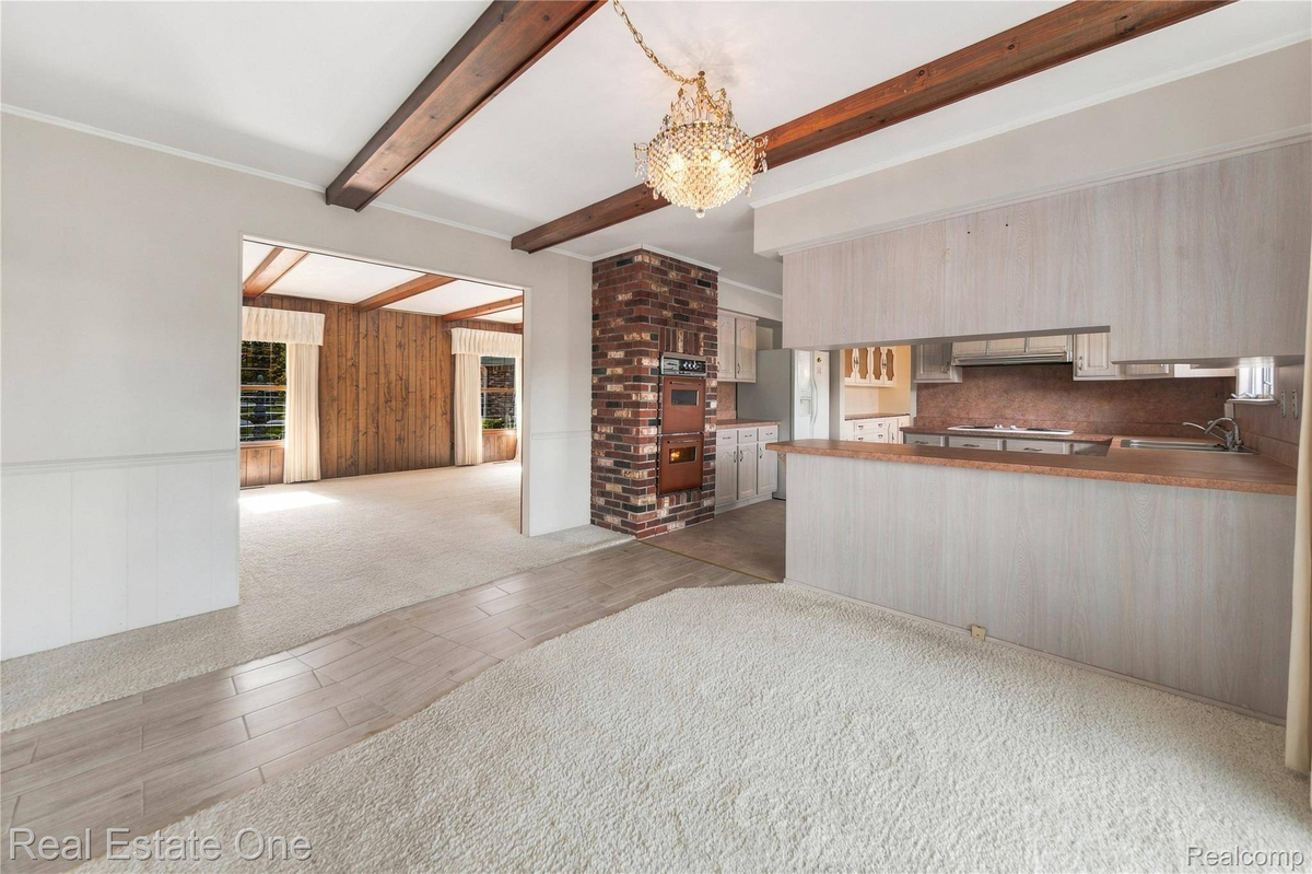 Featured Listing Image 9