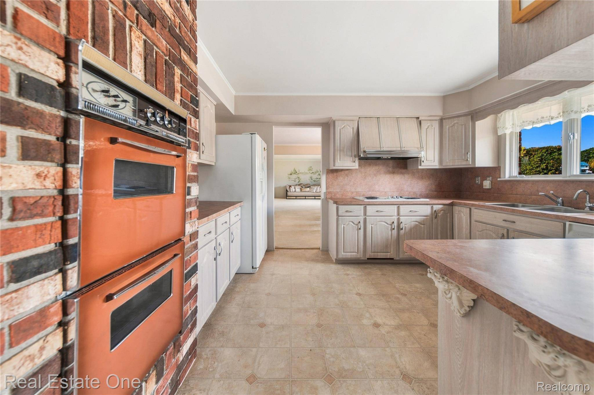 Featured Listing Image 13