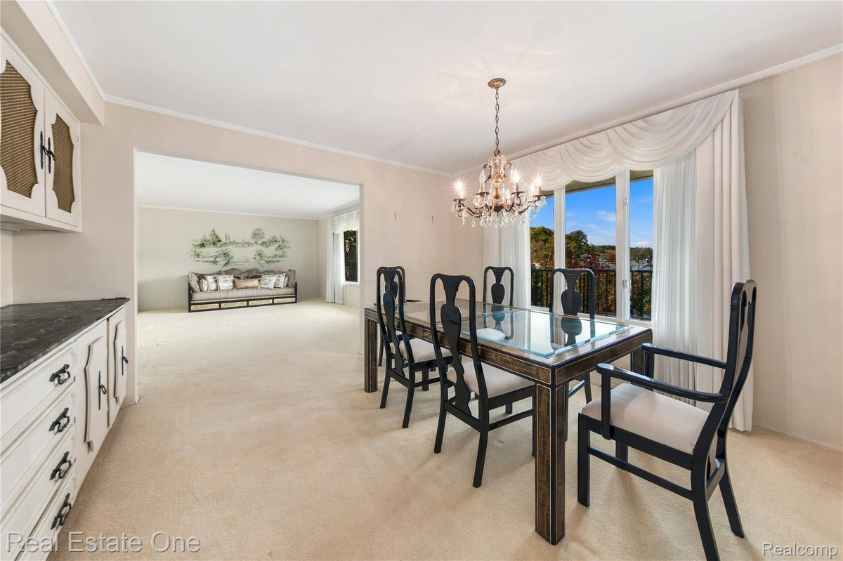Featured Listing Image 14