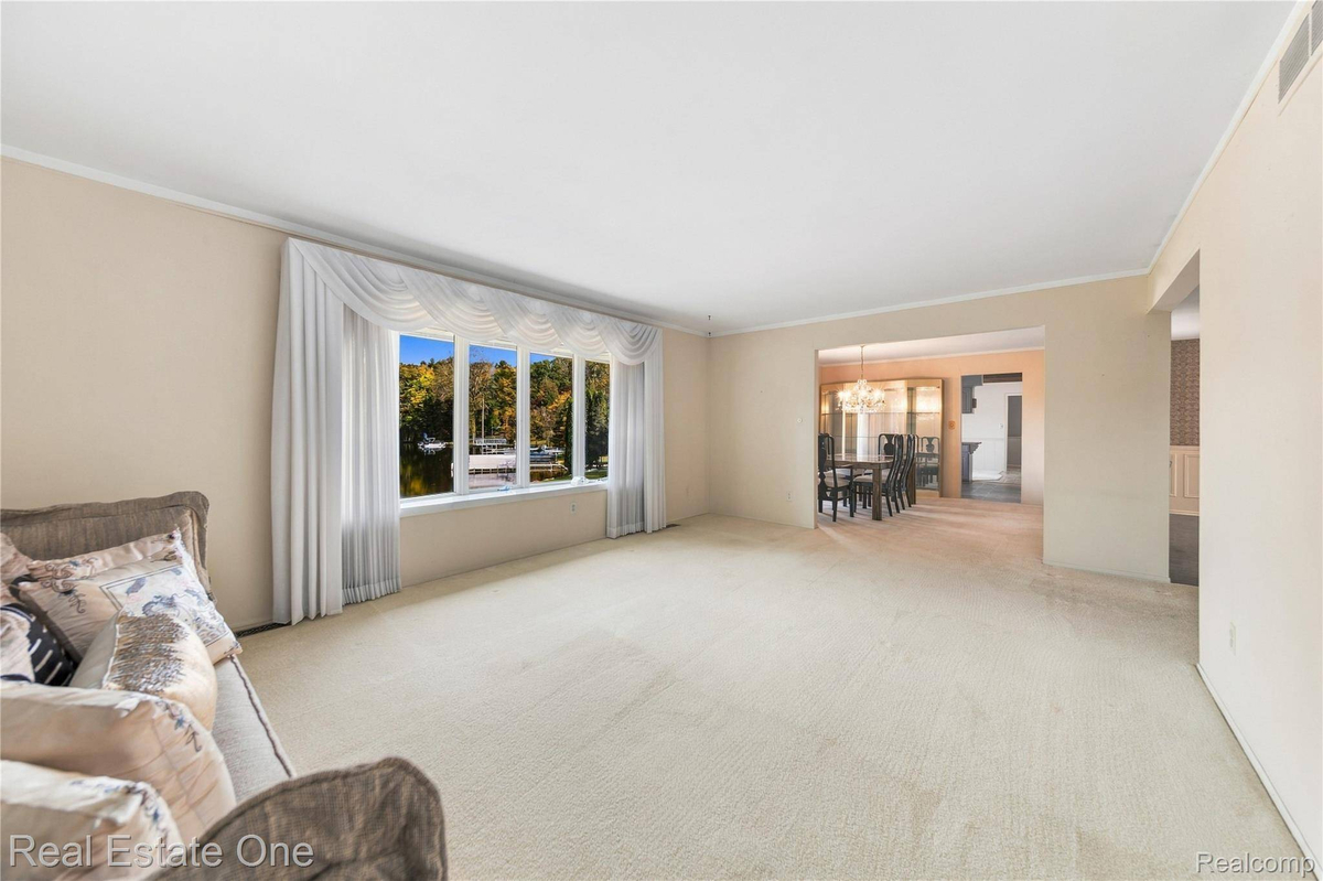 Featured Listing Image 18