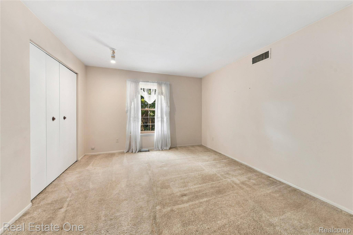 Featured Listing Image 20