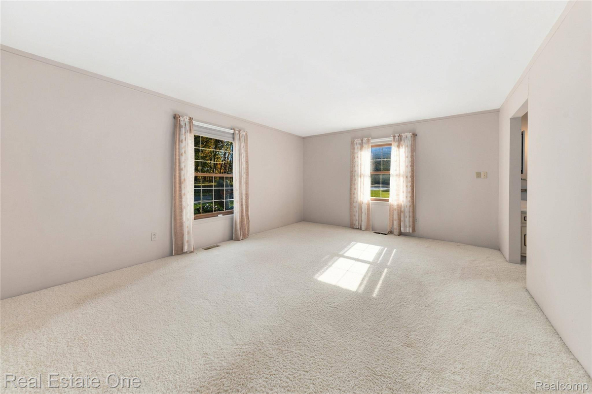 Featured Listing Image 25