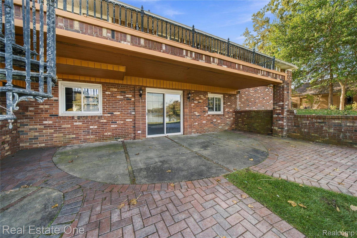 Featured Listing Image 42