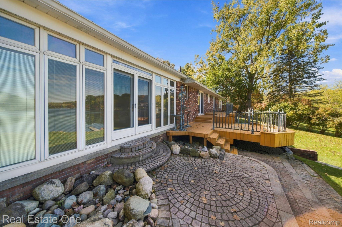 Featured Listing Image 44
