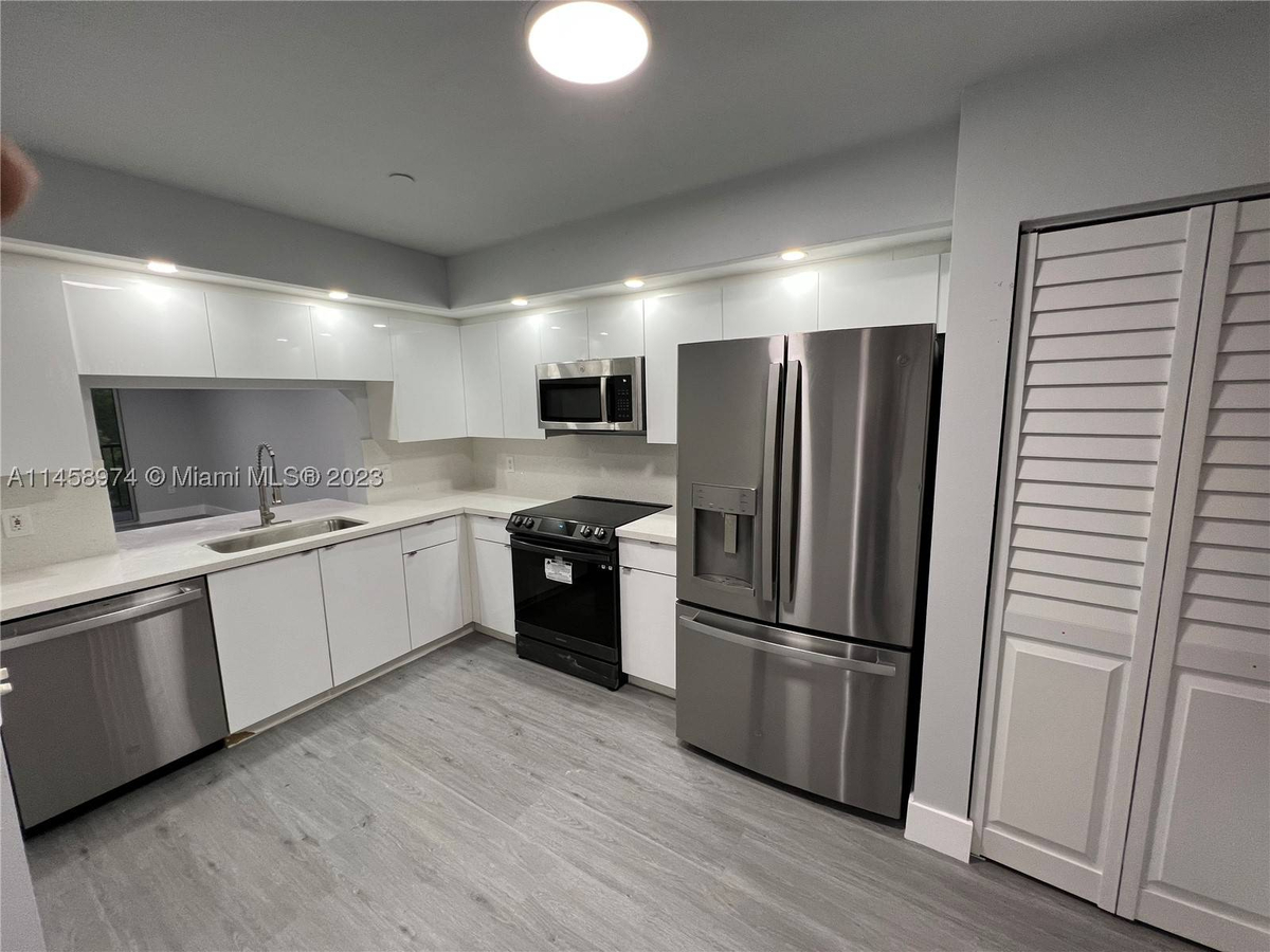 Featured Listing Image 17
