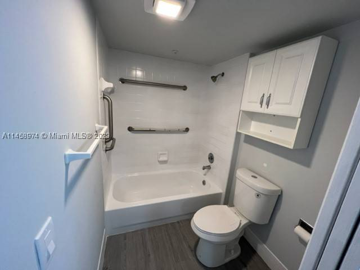 Featured Listing Image 12