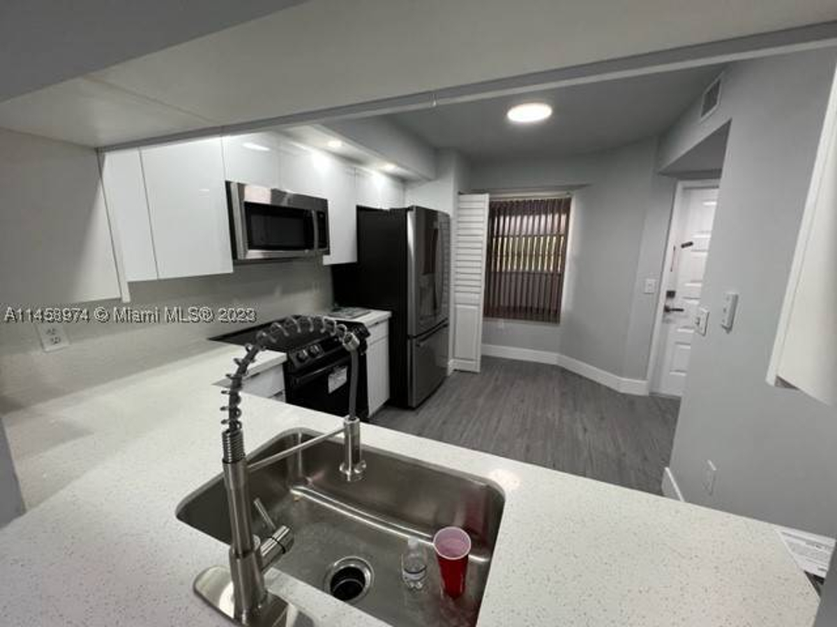 Featured Listing Image 15