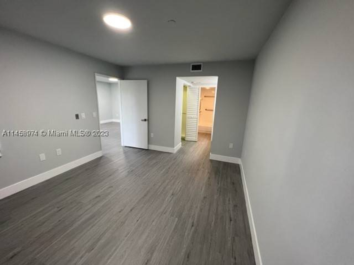 Featured Listing Image 9