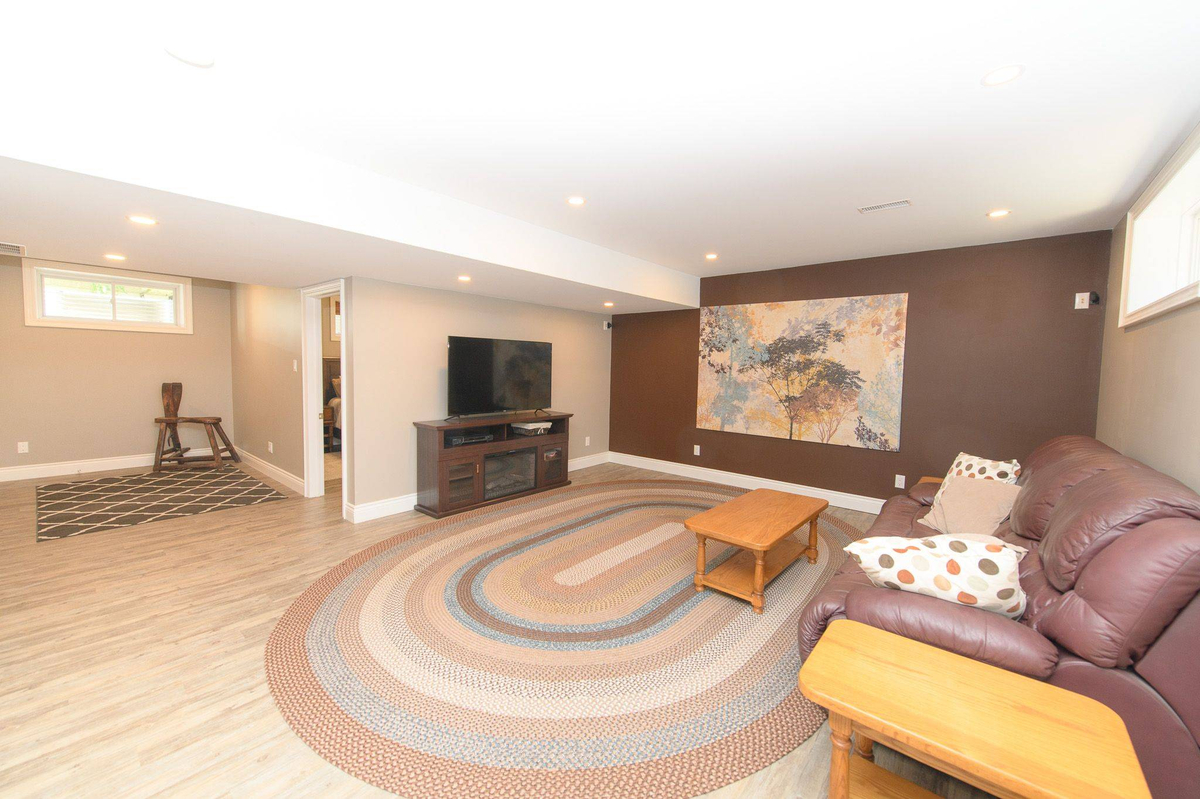 Featured Listing Image 15