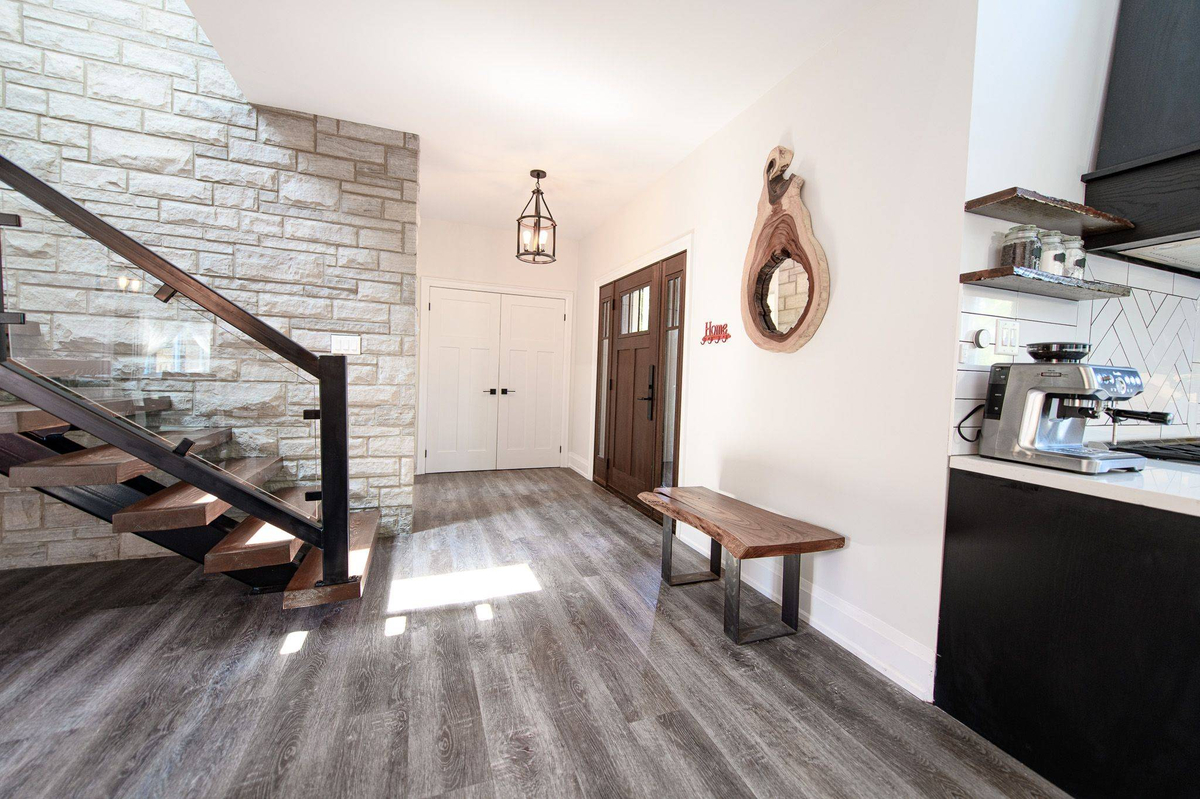 Featured Listing Image 9