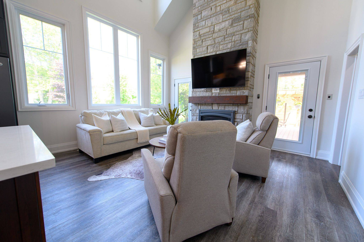 Featured Listing Image 18