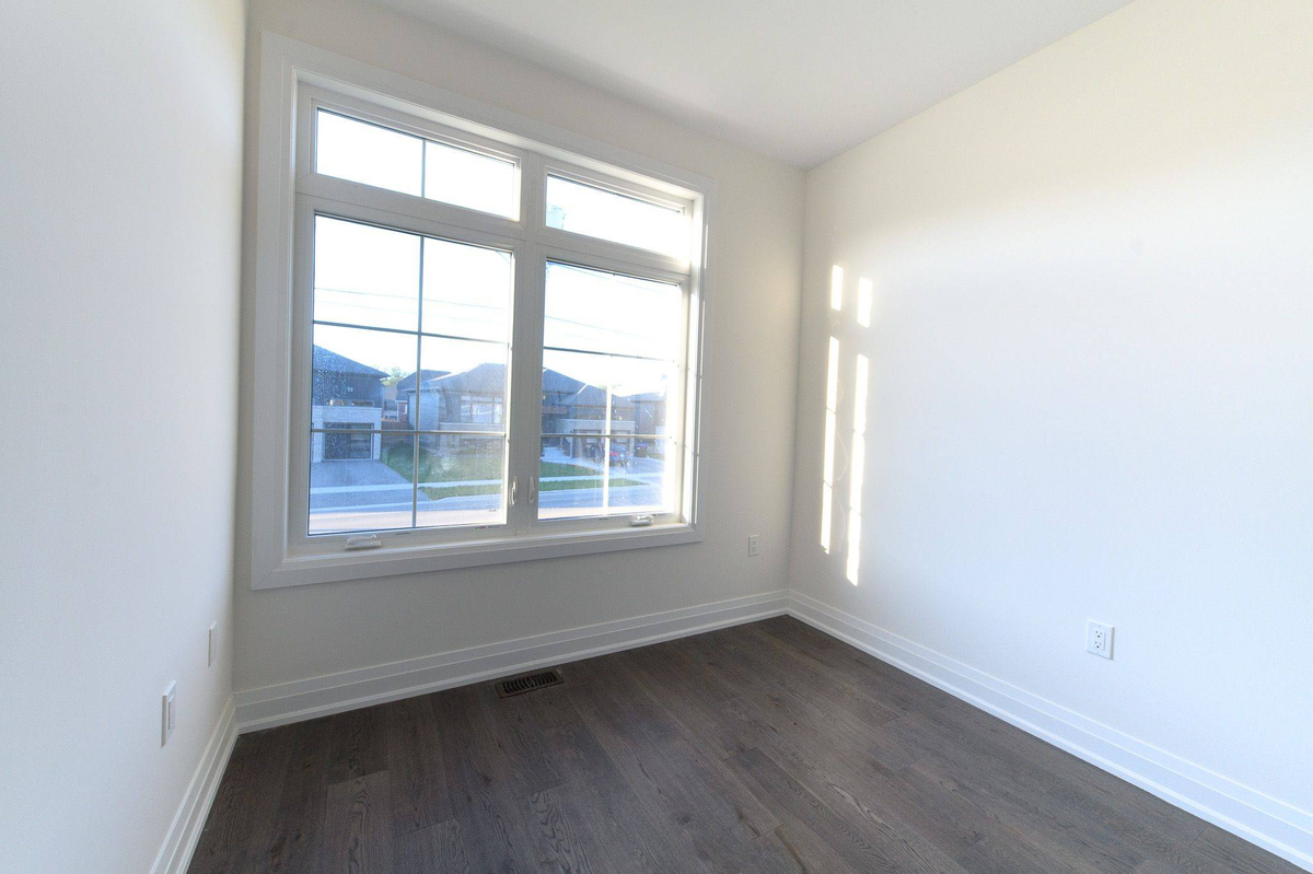 Featured Listing Image 11