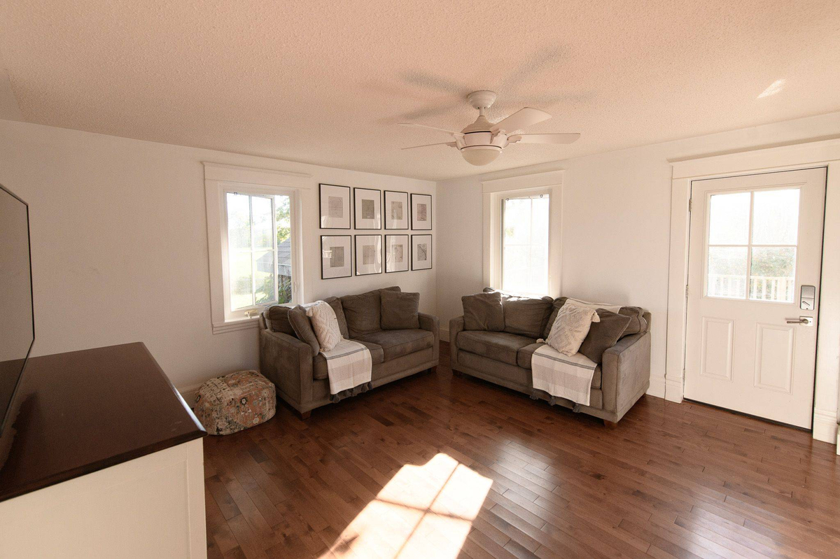 Featured Listing Image 16