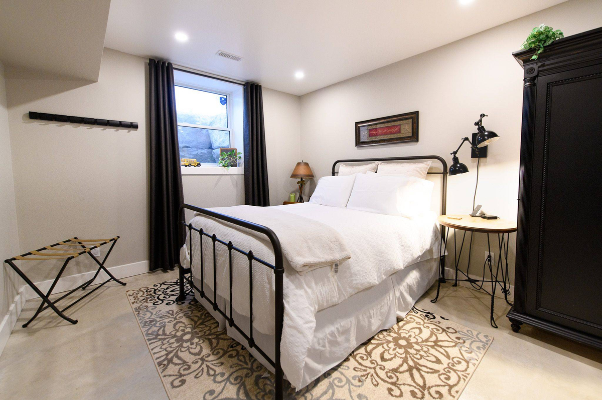 Featured Listing Image 32