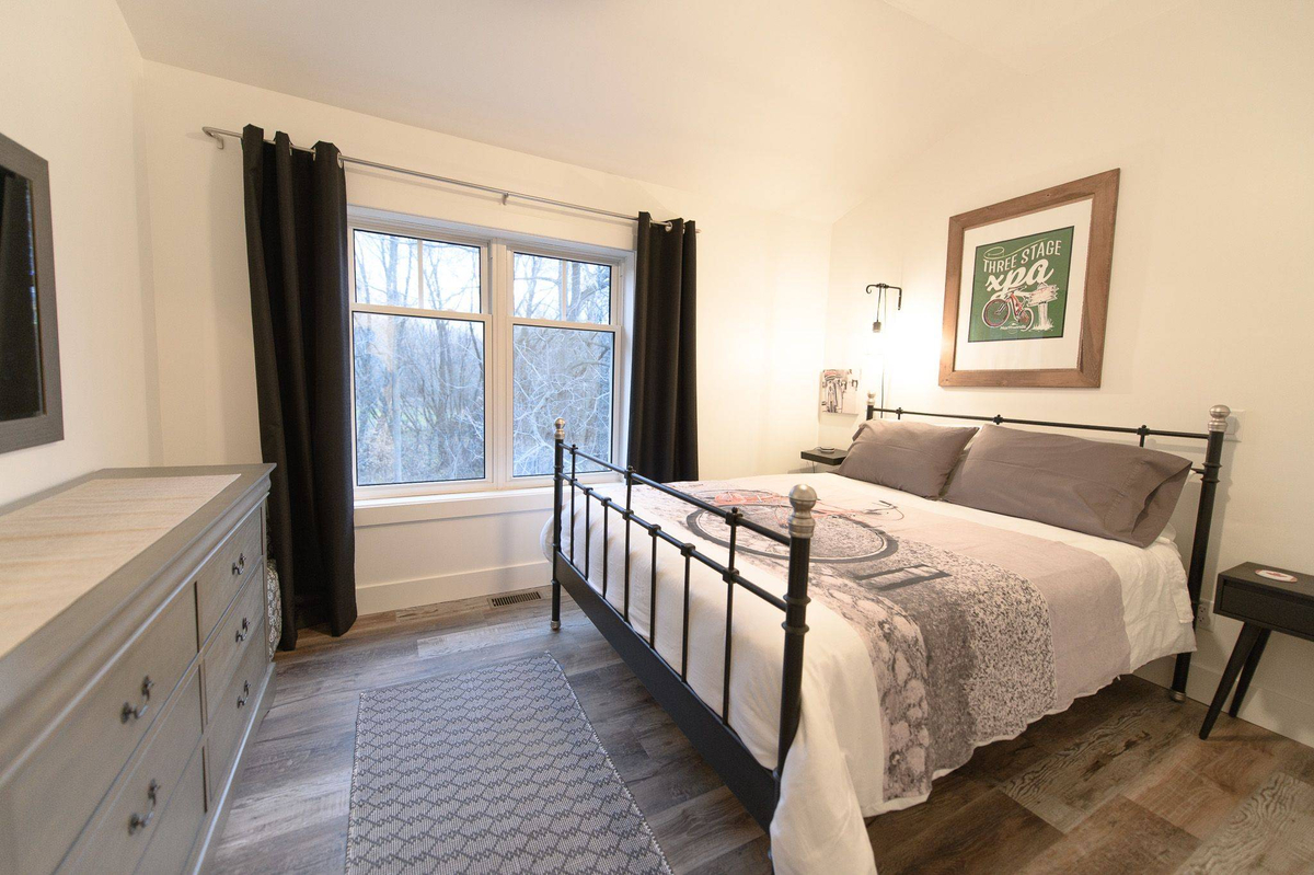 Featured Listing Image 36