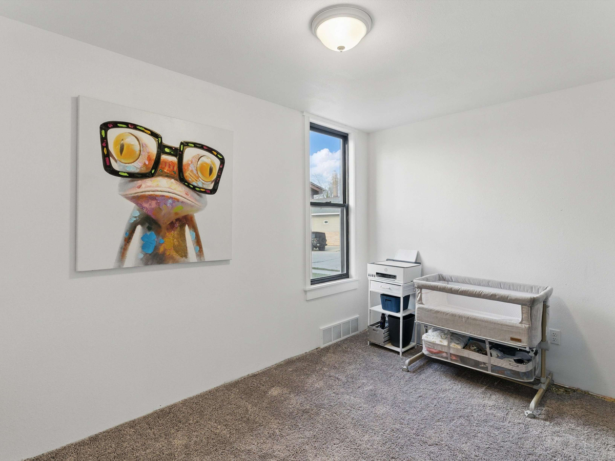 Featured Listing Image 12