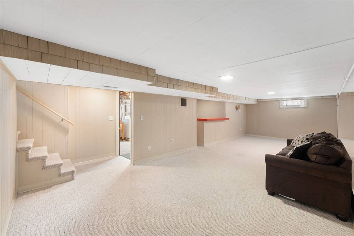 Featured Listing Image 10