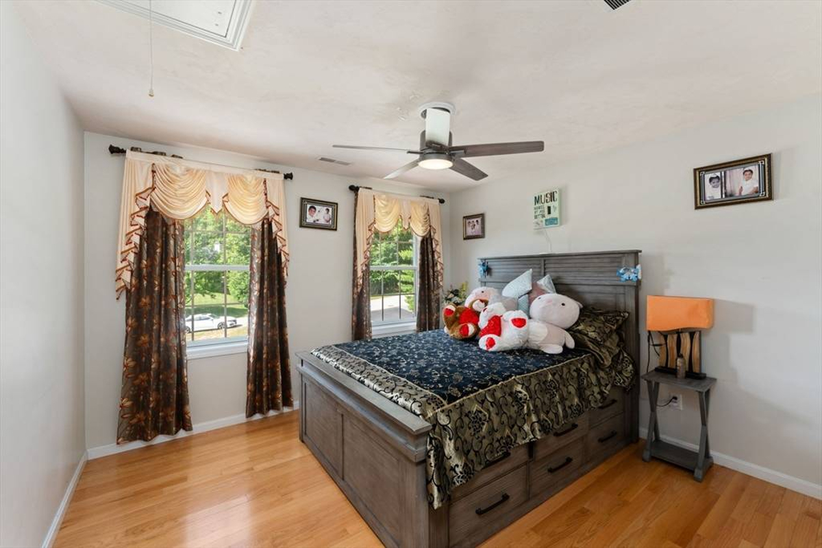 Featured Listing Image 10