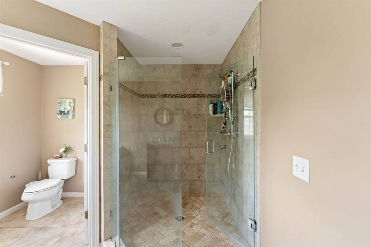 Featured Listing Image 18