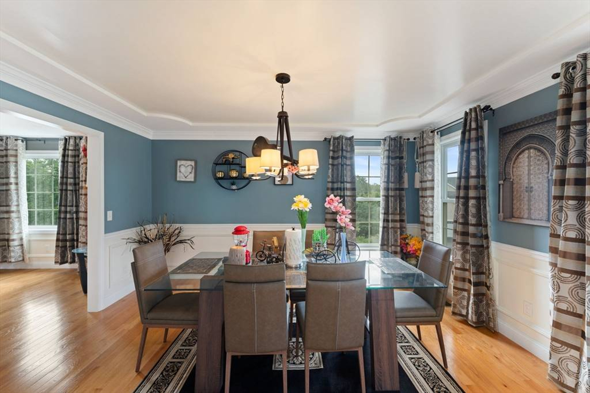 Featured Listing Image 6