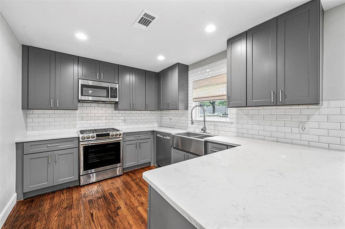 Featured Listing Image 11