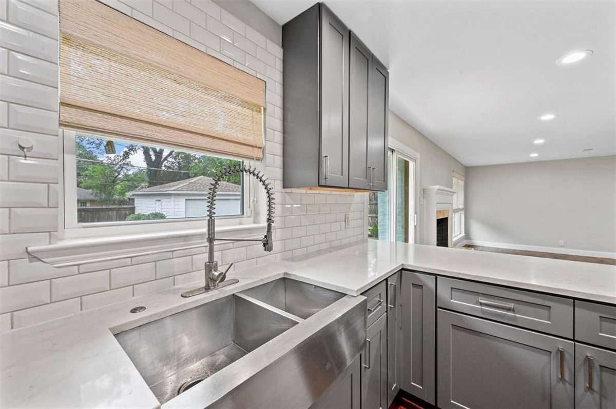 Featured Listing Image 14