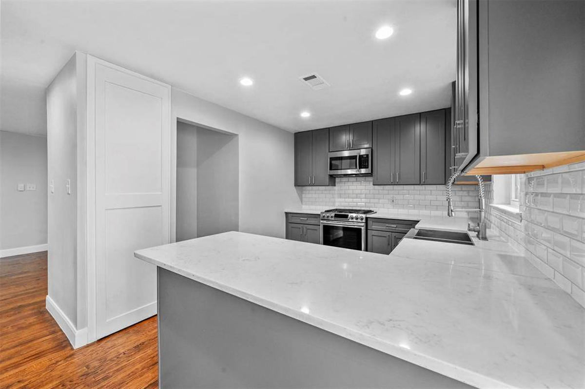 Featured Listing Image 16