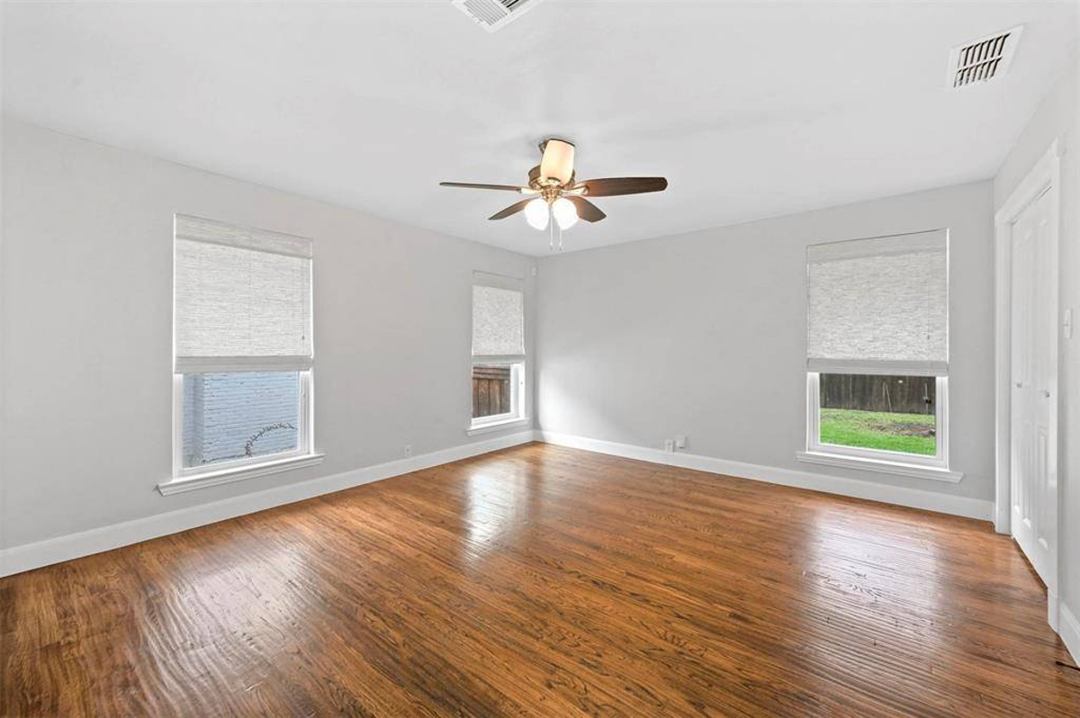 Featured Listing Image 27