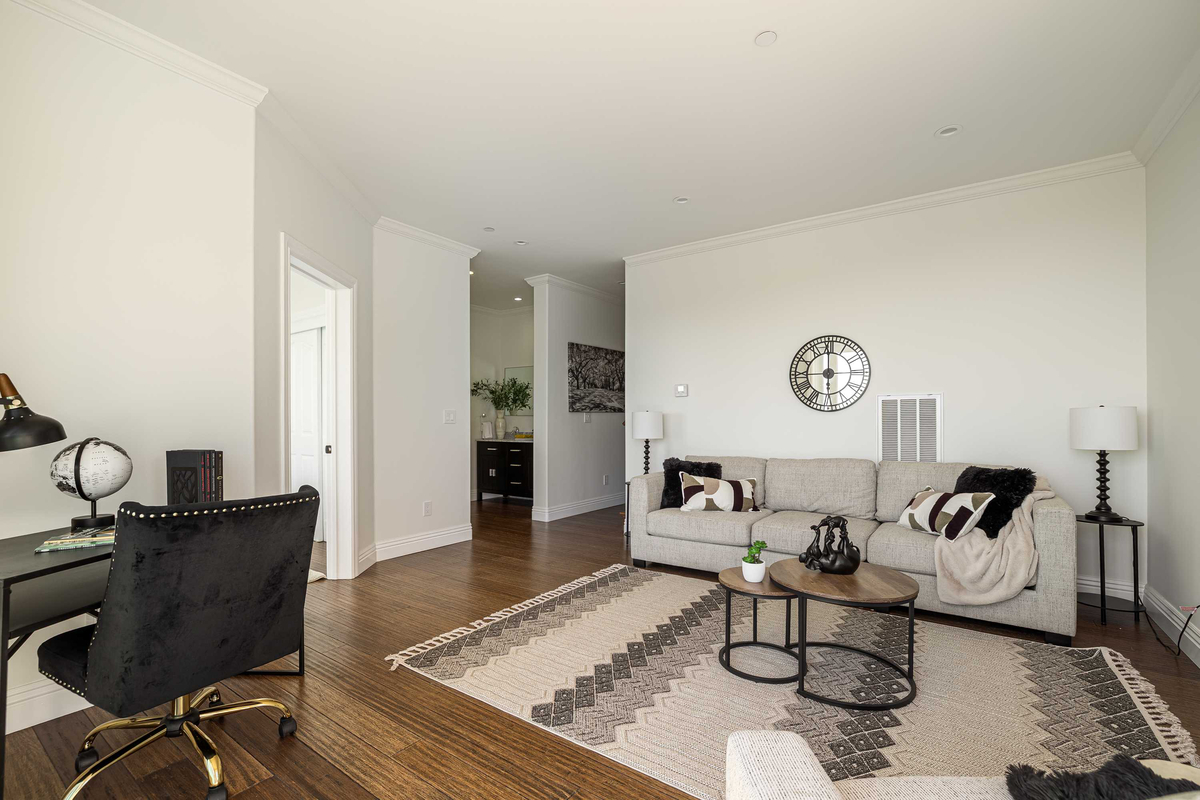 Featured Listing Image 72