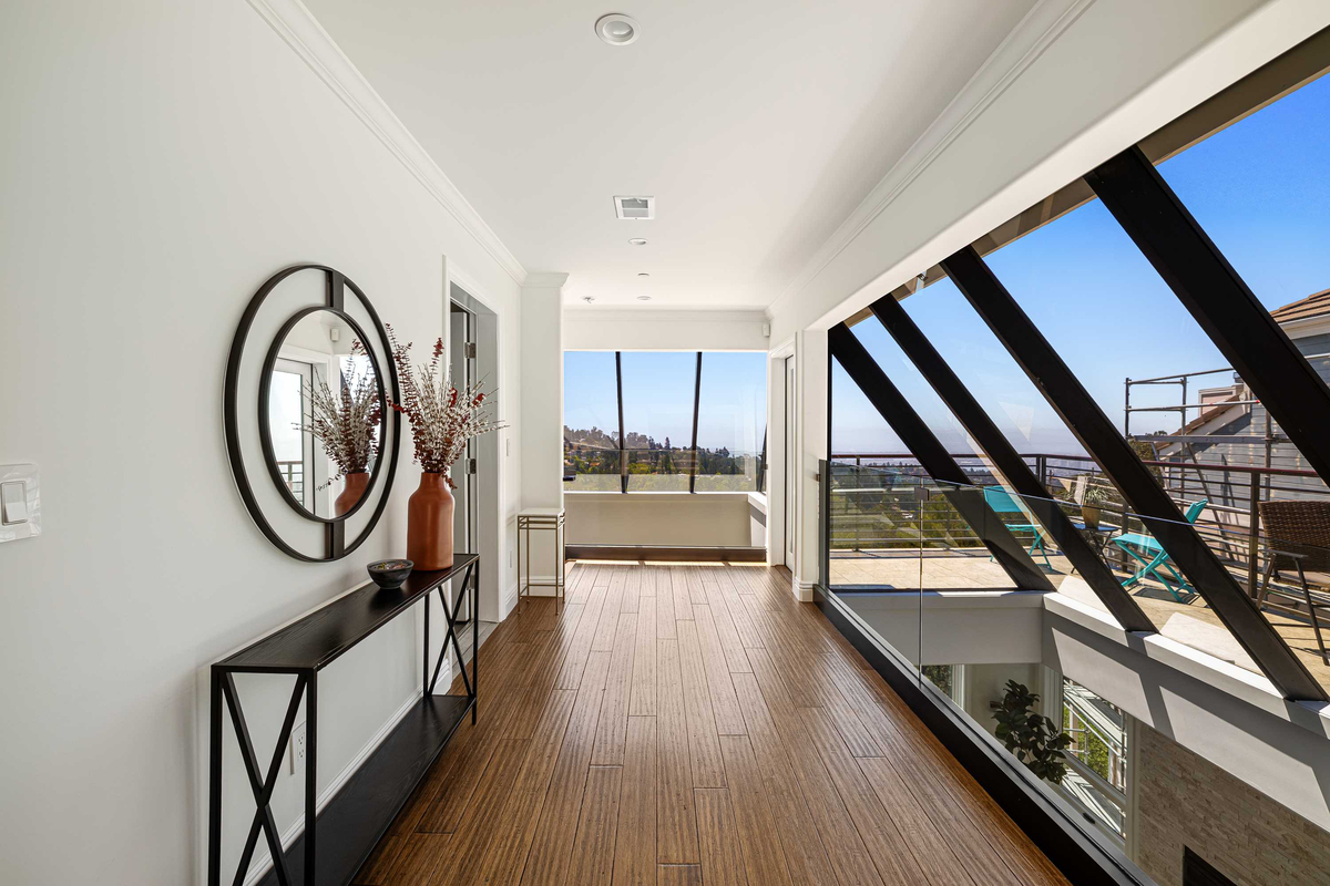 Featured Listing Image 10