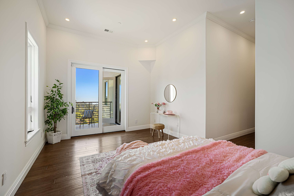 Featured Listing Image 65