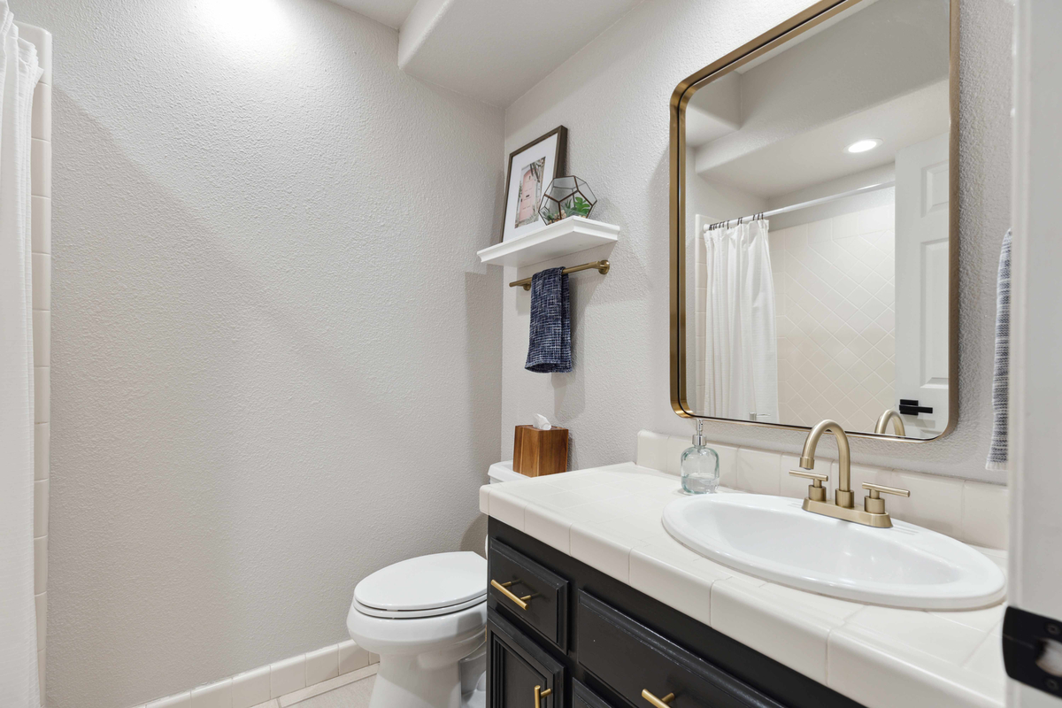 Featured Listing Image 48
