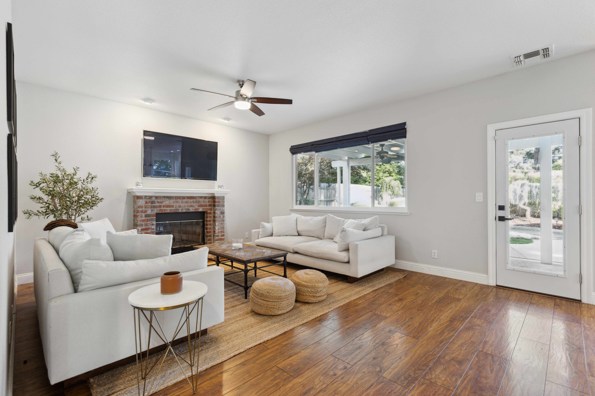 Featured Listing Image 34