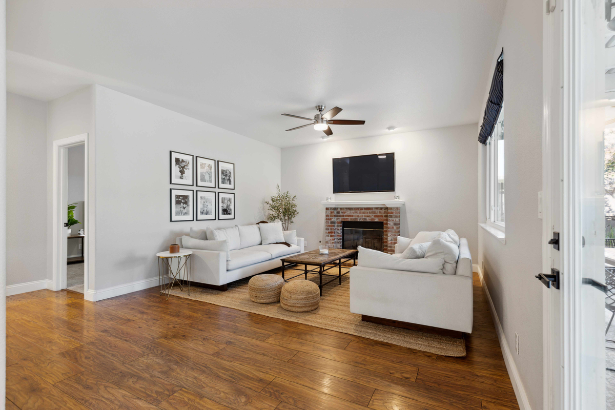 Featured Listing Image 33