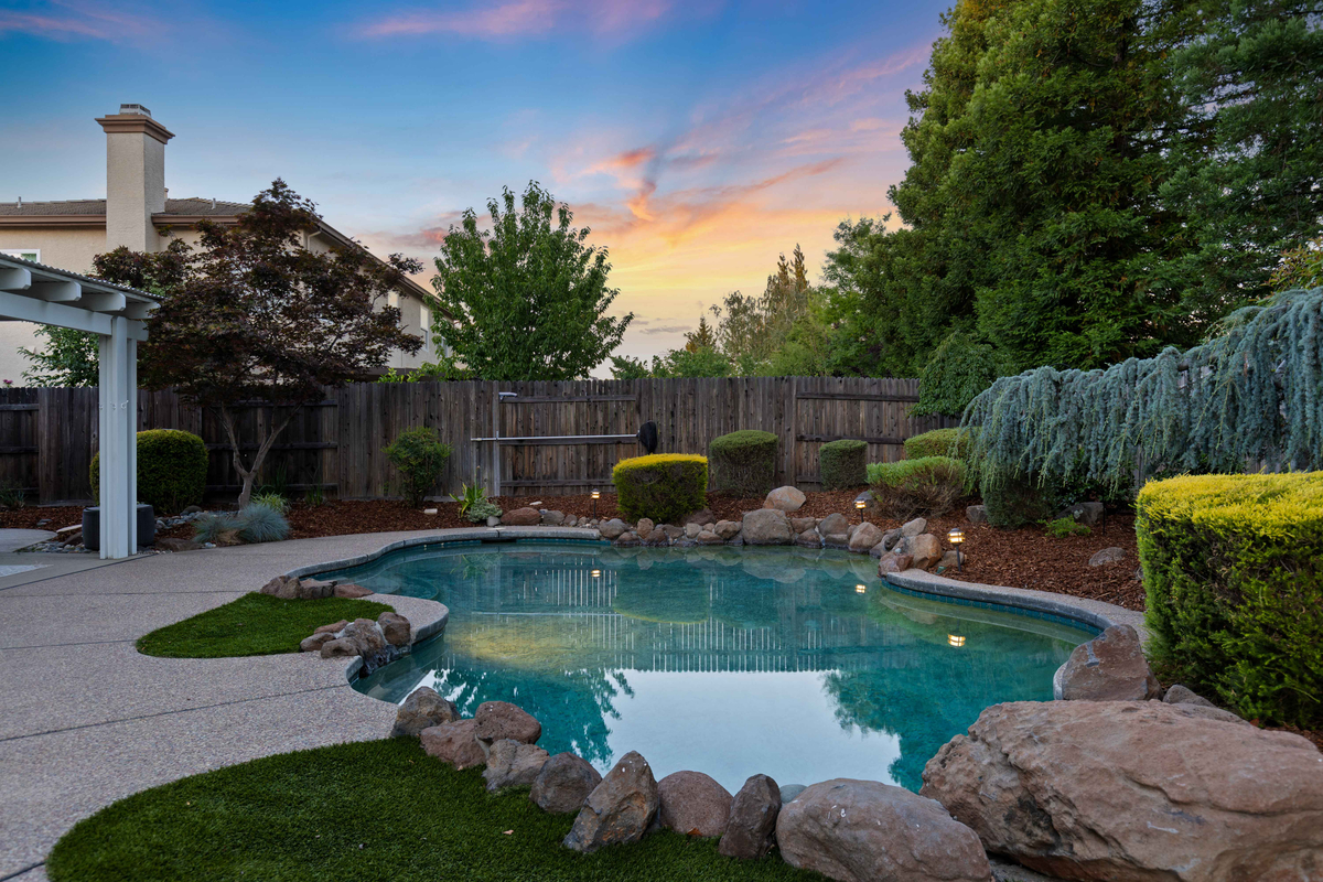 Featured Listing Image 64