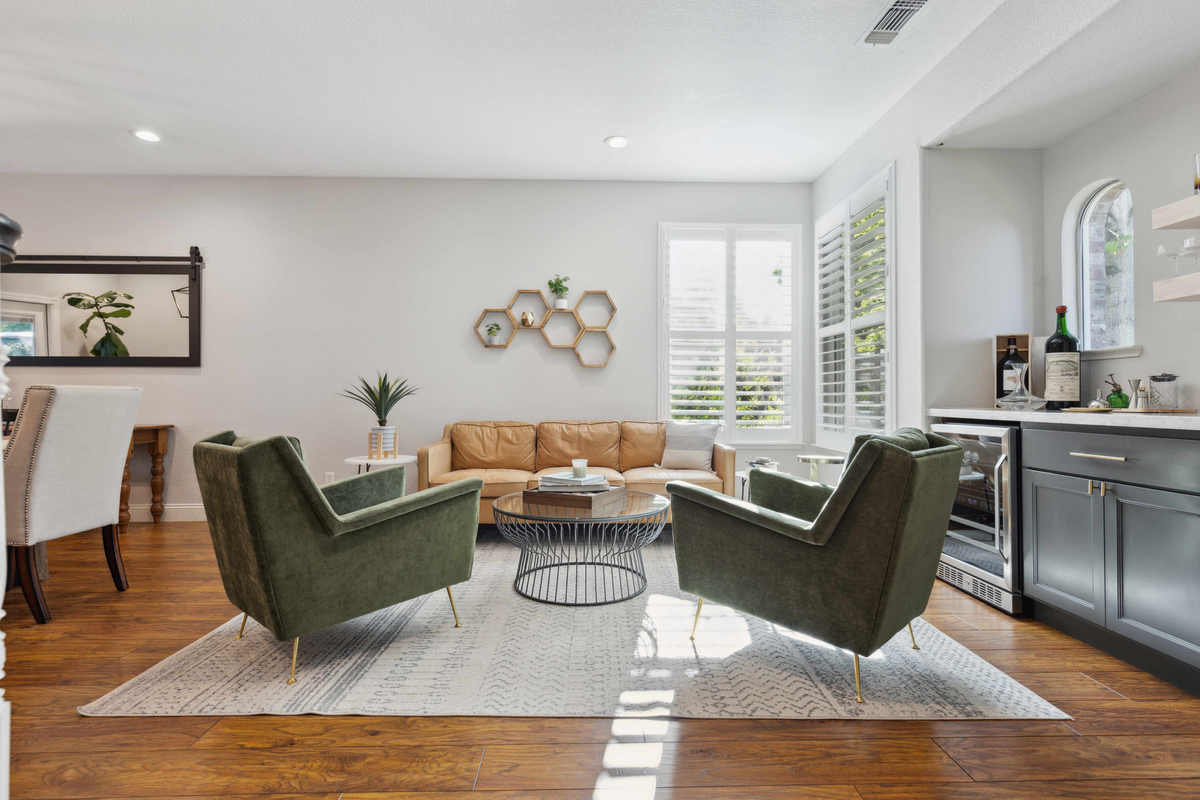 Featured Listing Image 14
