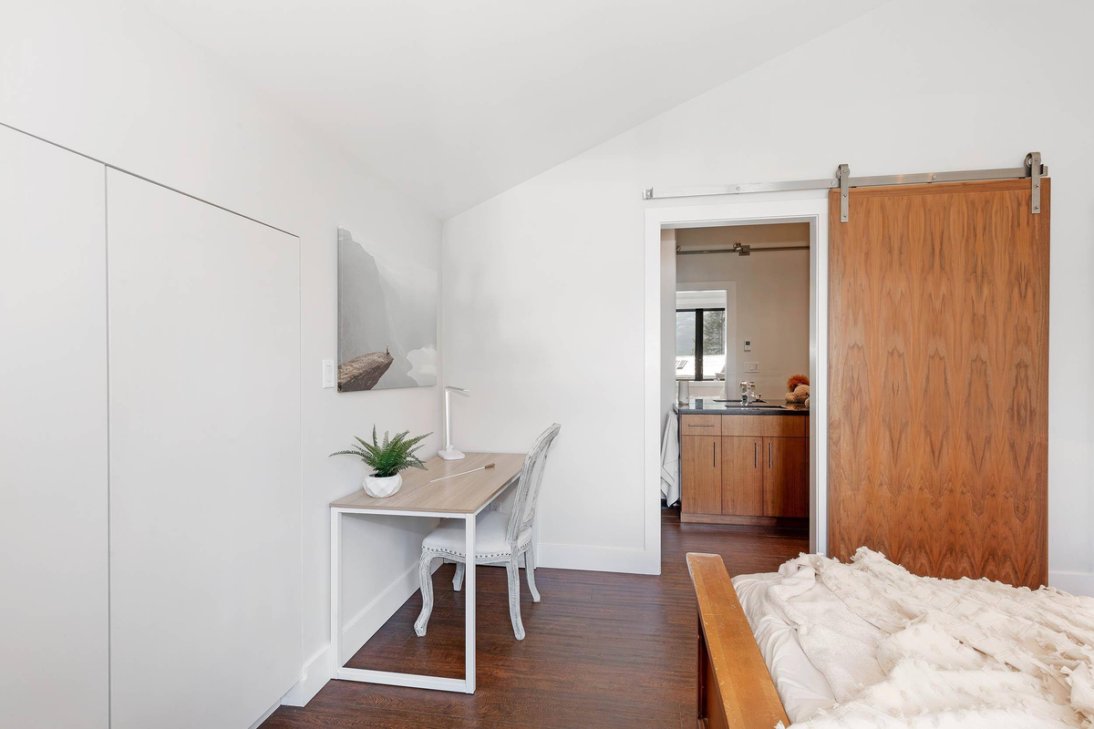 Featured Listing Image 10