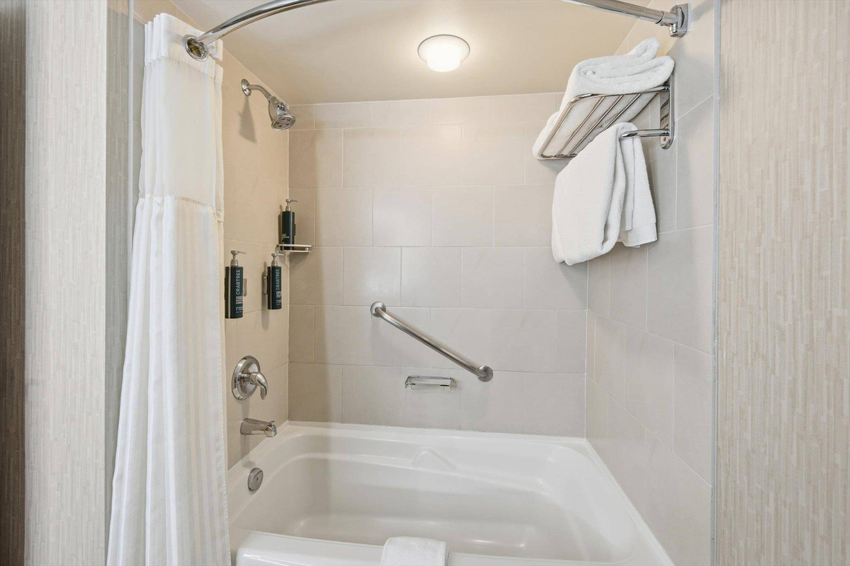 Featured Listing Image 10