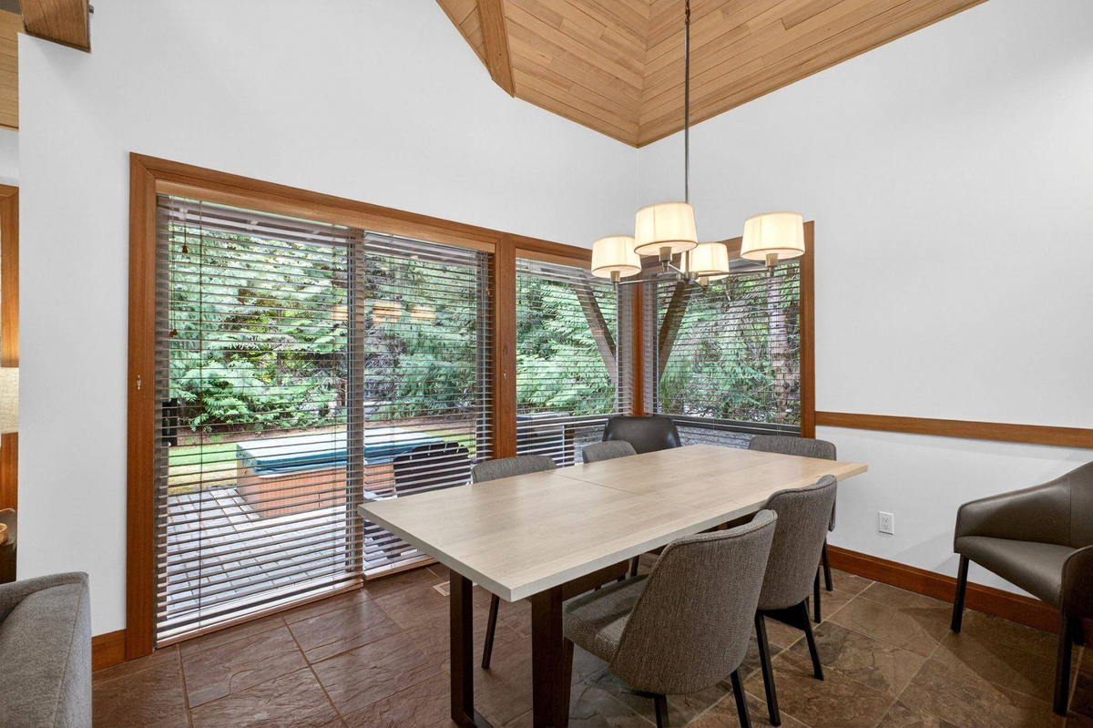 Featured Listing Image 10