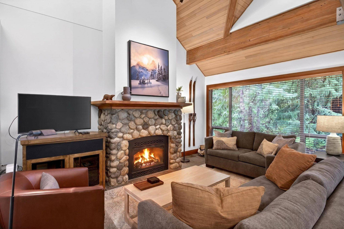 Featured Listing Image 3