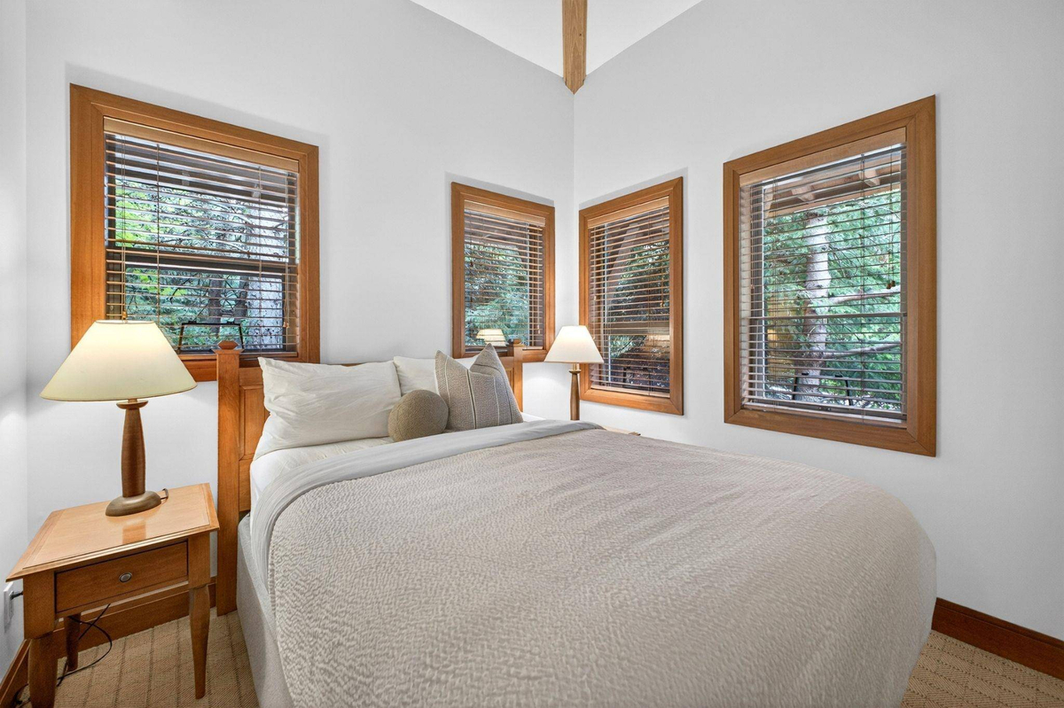 Featured Listing Image 12