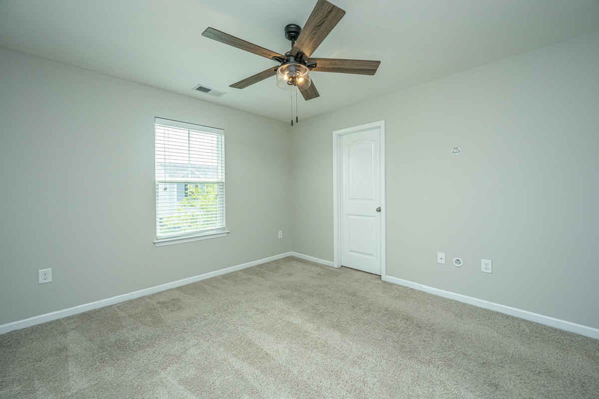 Featured Listing Image 27