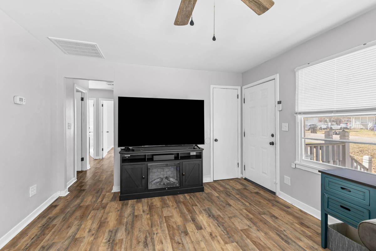 Featured Listing Image 6